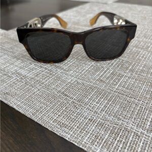 Used good condition Fendi Sunglasses